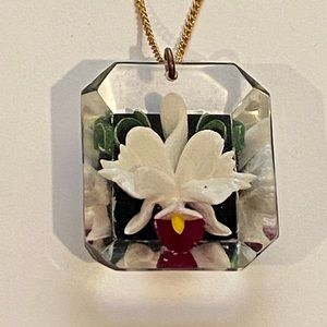 Gorgeous 1950’s Lucite Orchid Art Pendant Necklace on gold chain